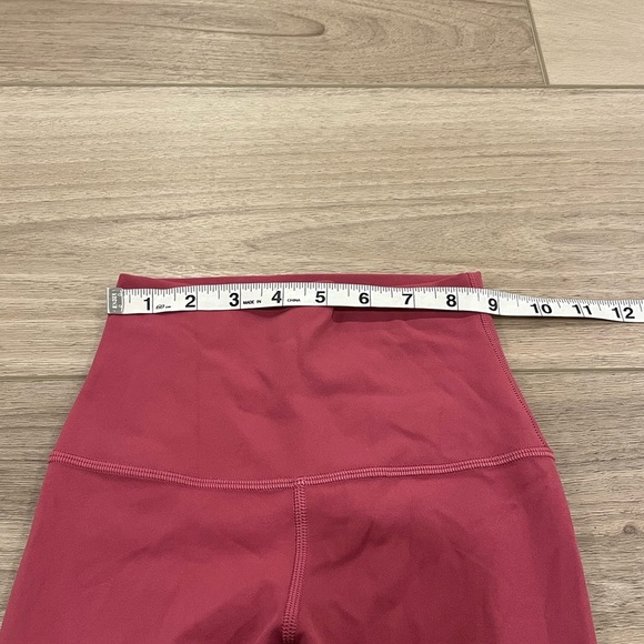 Lululemon | Align Crop 21" High Rise Size 0 - Picture 4 of 8